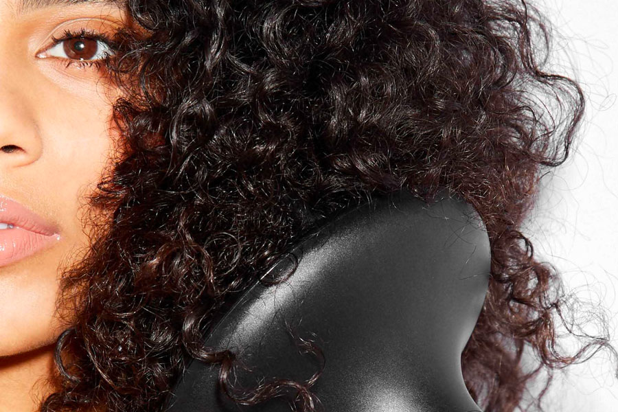 Sécher les cheveux bouclés